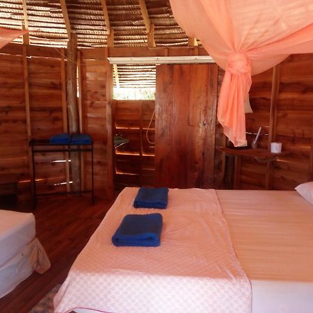Отель Tawan Bar And Bungalow Ko Phra Thong Экстерьер фото