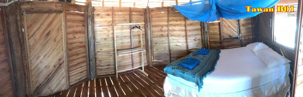 Отель Tawan Bar And Bungalow Ko Phra Thong Экстерьер фото